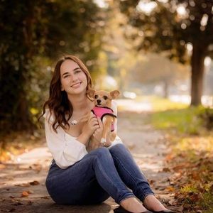 Meet your Posher, Emily